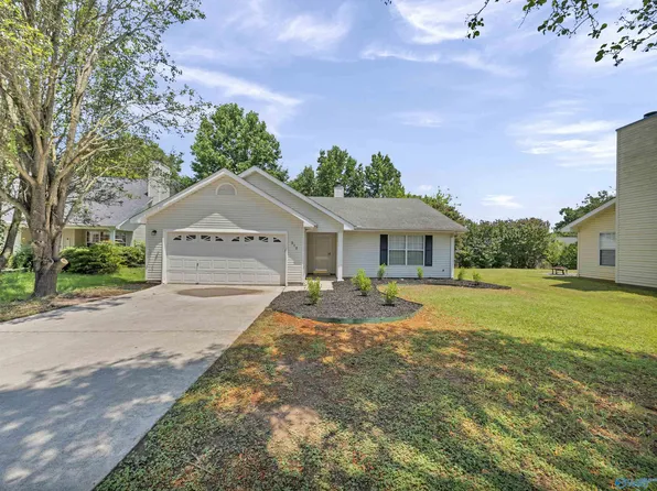 212 Sandy Wood Ct, Madison, AL 35758