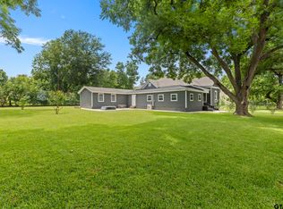 1419 N Sycamore St, Palestine, TX 75803
