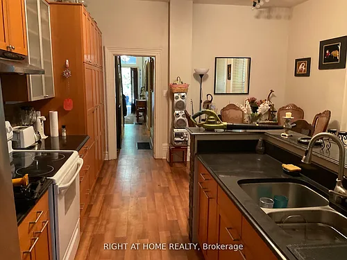 223 Beverley St #D Photo 1