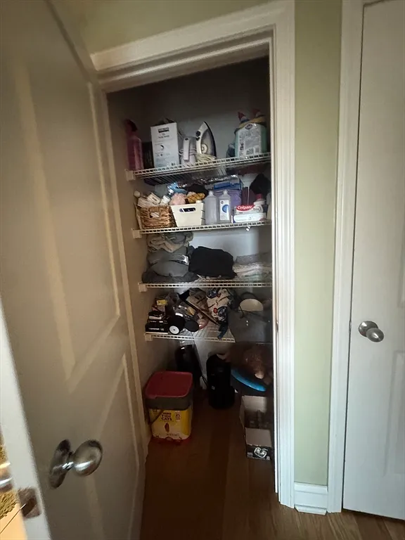 2 bed, 2.0 bath, 1100 sqft, $3,750 — Photo 3