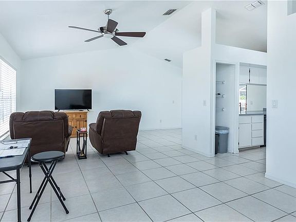 4th image of 1223 SW 25th ST
