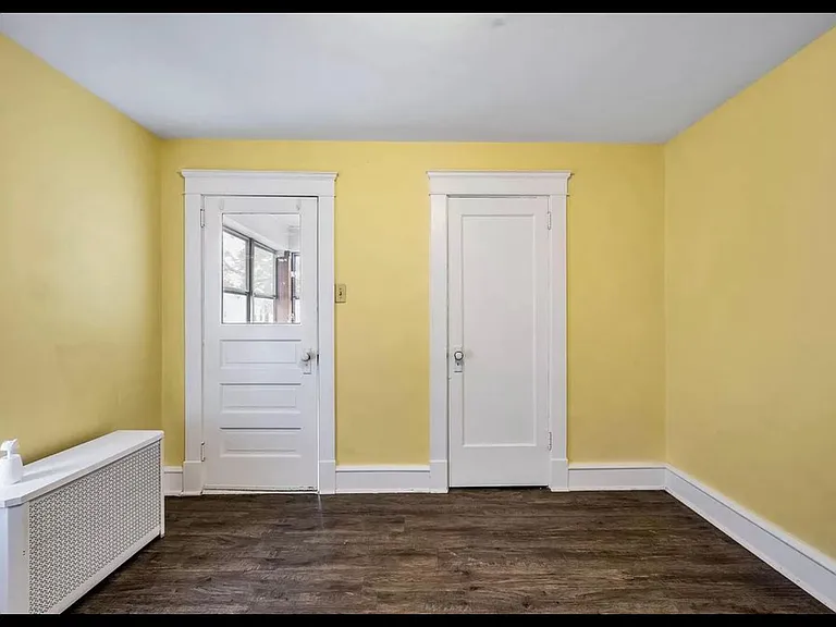 311 Chester St — Photo 11