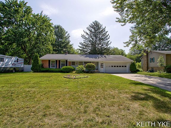 3rd image of 7296 Sunset Ave