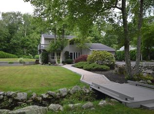 422 Hortonville Rd, Swansea, MA 02777