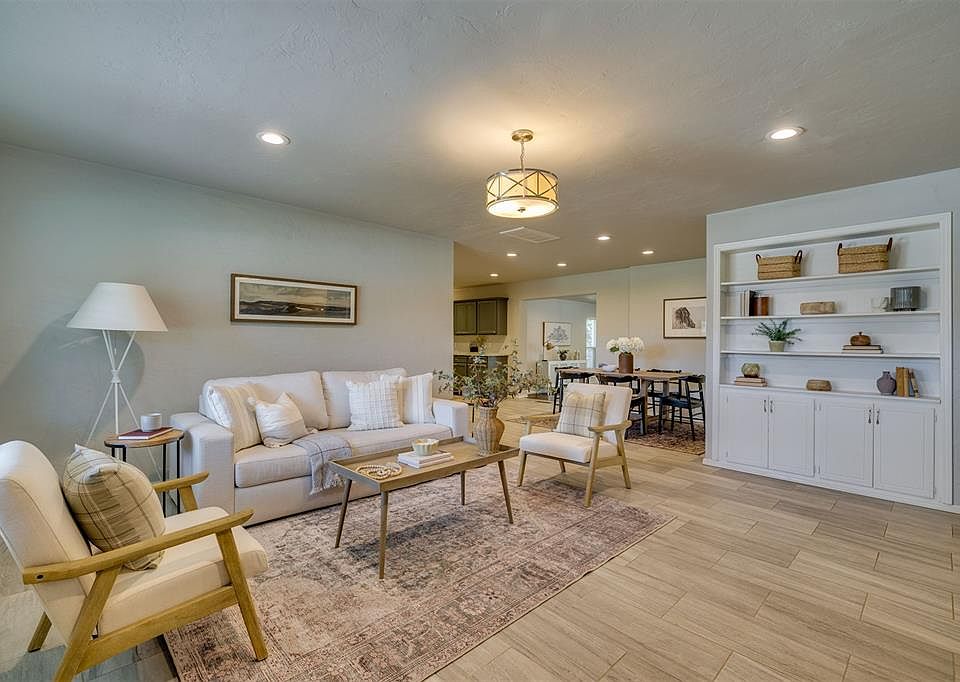 1st image of 1501 Carlton Way