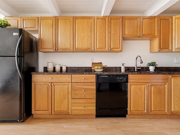 5th image of 993 Massachusetts Ave APT 203