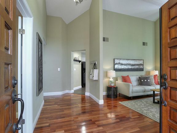 3rd image of 18846 Biarritz Ct