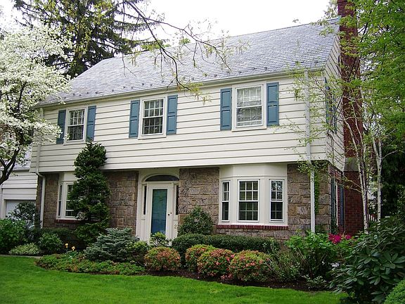 2nd image of 29 Heyward Ln