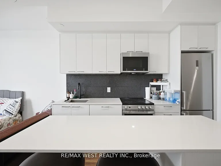 1808 Saint Clair Ave W #801 — Photo 5