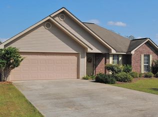 10 Cobblestone Dr, Sumrall, MS 39482