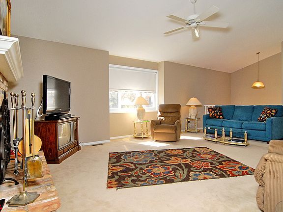 5th image of 5814 White Pine Dr