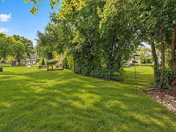 3rd image of 3635 S Greenlawn TERRACE