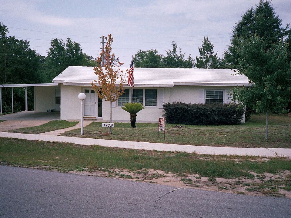 Large corner lot