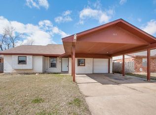 901 N Southminster St, Moore, OK 73160