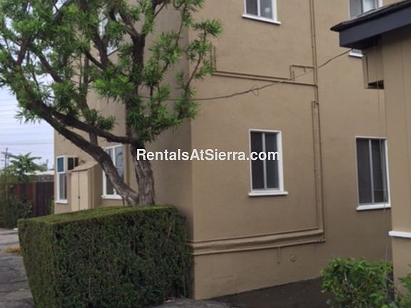 5th image of 6243 Vineland Ave APT 2