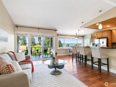 6714 Lake Washington Boulevard NE #4, Kirkland, WA, 98033