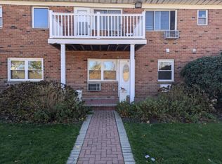 5 W Hemlock St #91, Islip, NY 11751