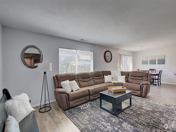 5th image of 8018 14th Street SE