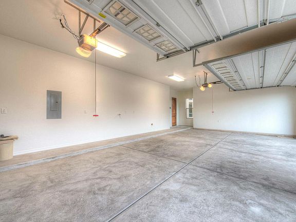 4th image of 1425 W La Canada Pl