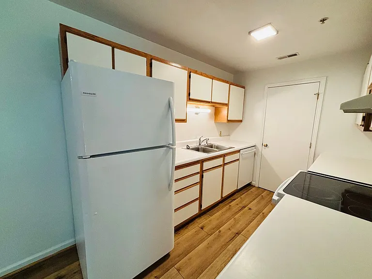 927AB - 410 Houston St. - DM — Photo 6