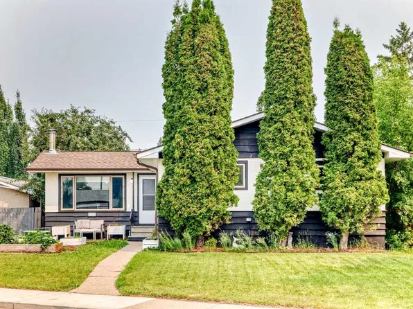 3313 42a Avenue Clos, Red Deer, AB T4N 3A5