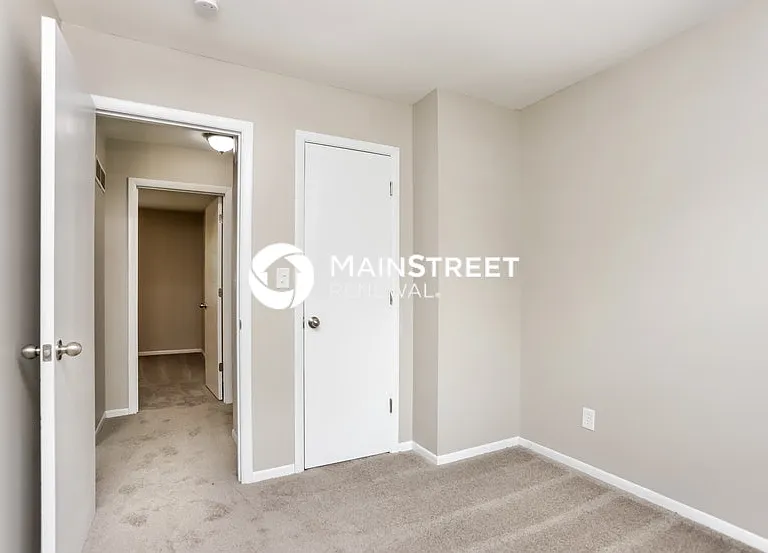 1700 Birch St — Photo 7
