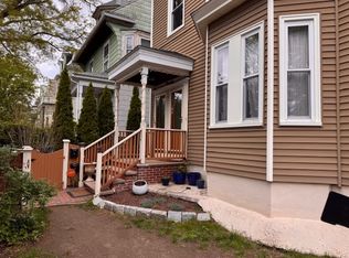 1 Howe St APT 2, Somerville, MA 02145