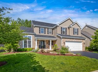 39W146 E Mallory Dr, Geneva, IL 60134