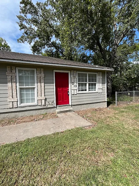 20 Opal Mae - 1 — Photo 1