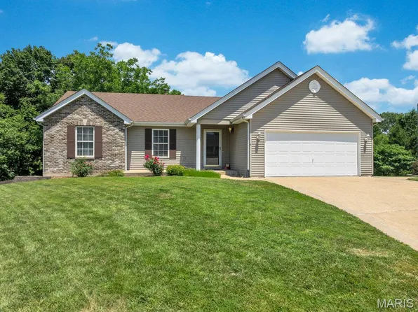 5 Royallbridge Ct, O'Fallon, MO 63368
