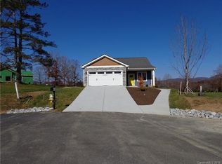 91 Chisel Ln, Hendersonville, NC 28792