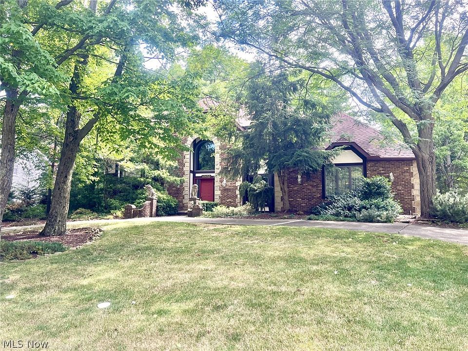 1st image of 10653 Tudor Cir