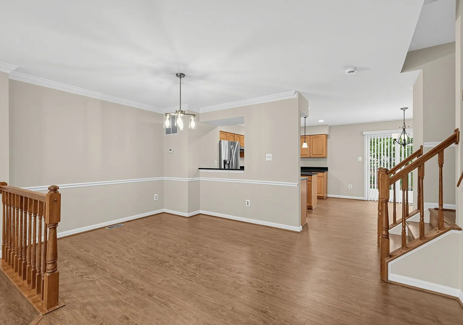 Beautifully Updated Home in the West Springfield High School Pyramid! — Photo 4
