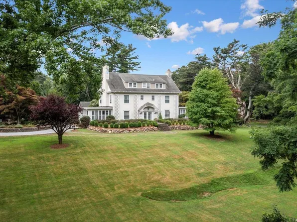 7 Hillcrest Drive, Shoreham, NY 11786