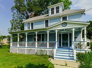 630 Cedar St, Park Ridge, IL 60068