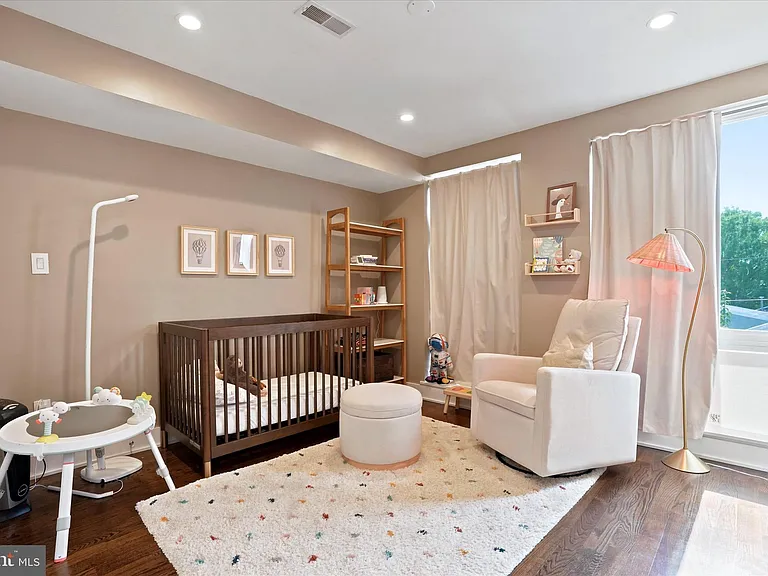 965 N Lawrence St — Photo 16