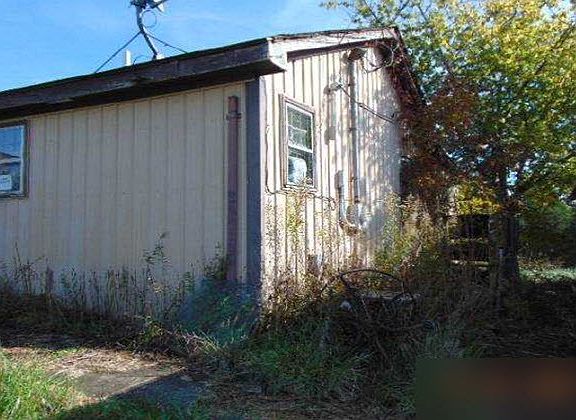 3rd image of 182 Fawn Ln