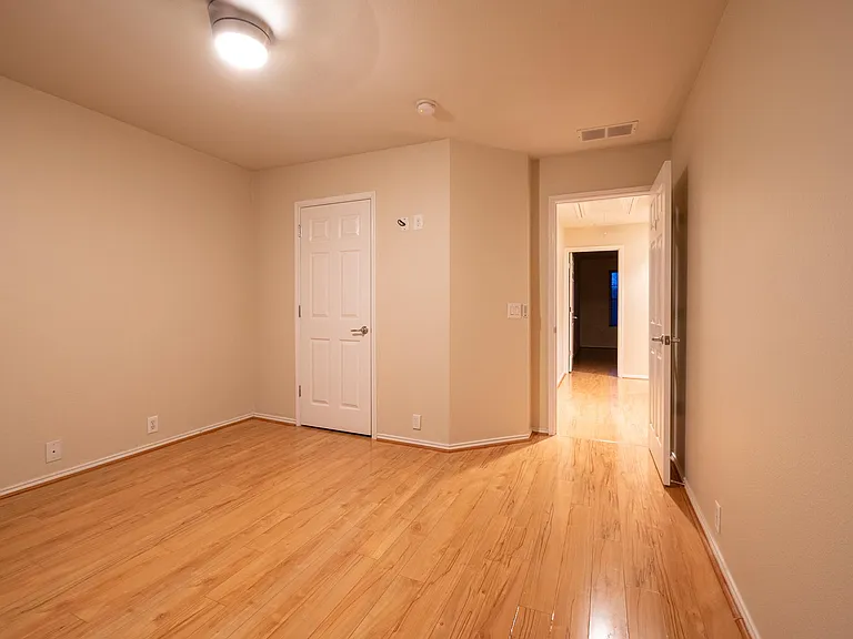 2225 Central Park Ln — Photo 13