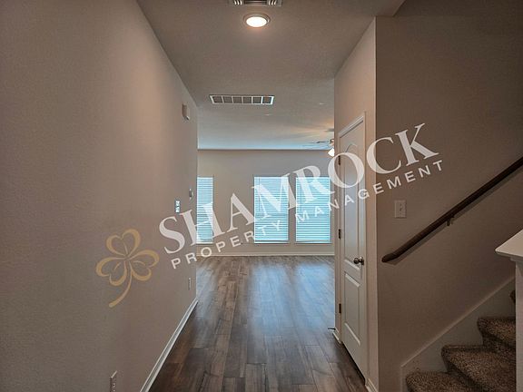 3rd image of 11224 Solar St