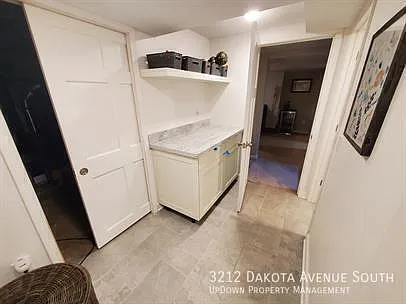 3212 Dakota Ave S — Photo 24
