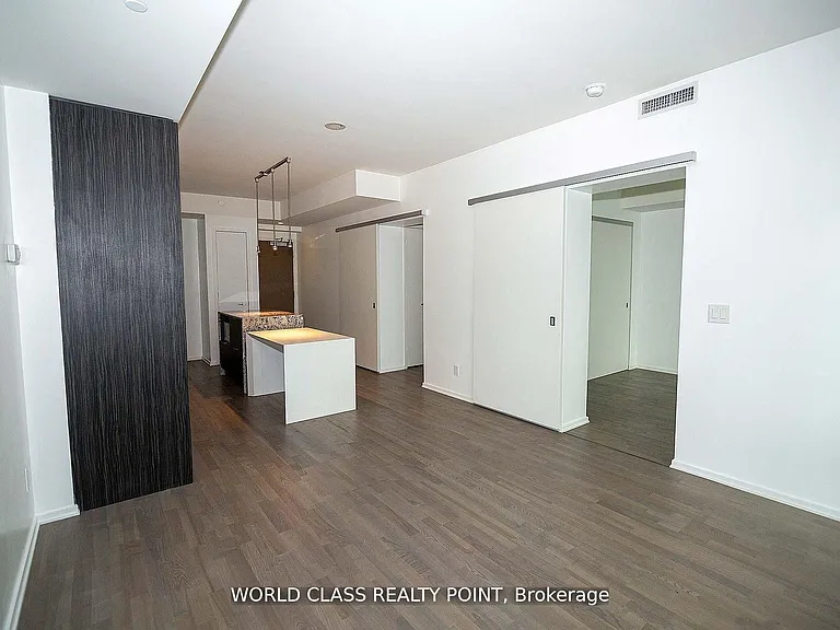 1 Bloor St E #1511 — Photo 5