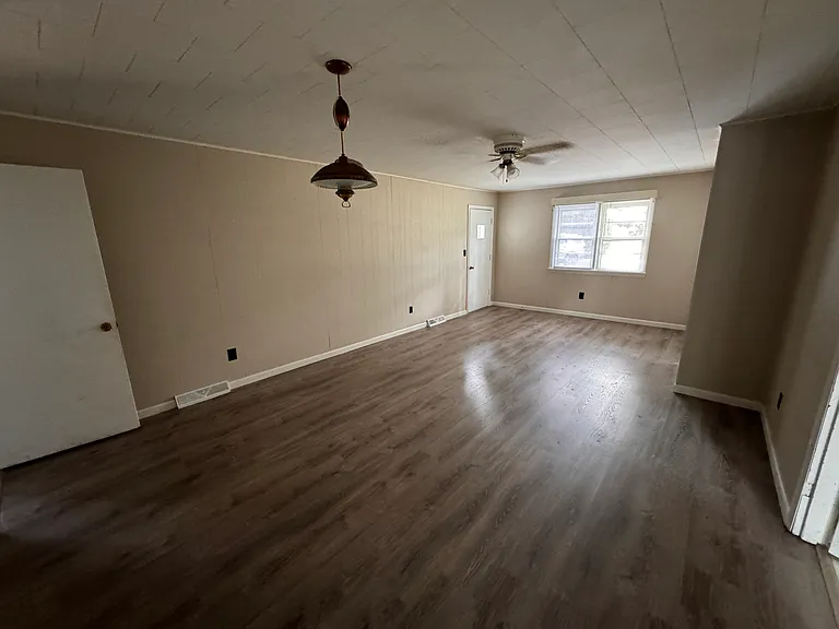 401 Duenke Rd — Photo 8