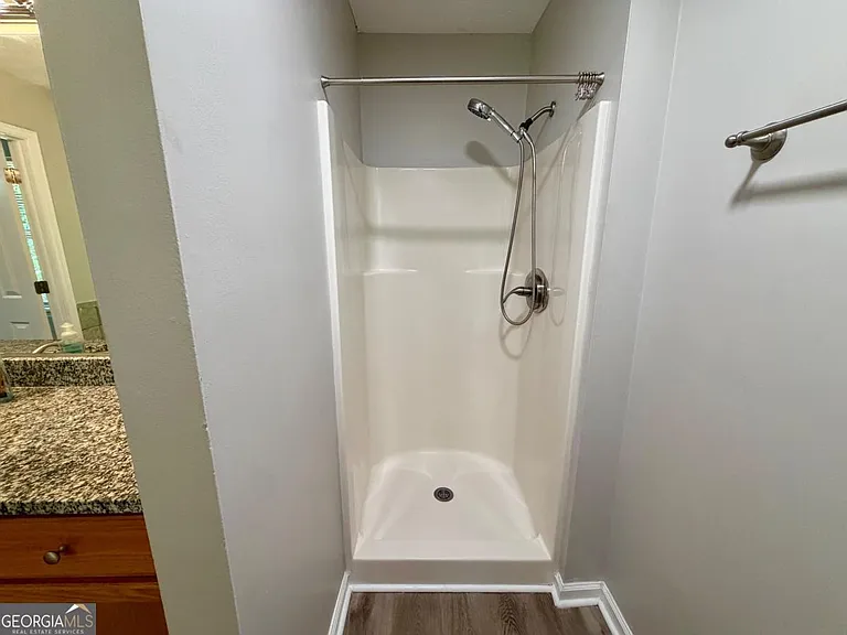 285 Lakeshore Dr — Photo 24