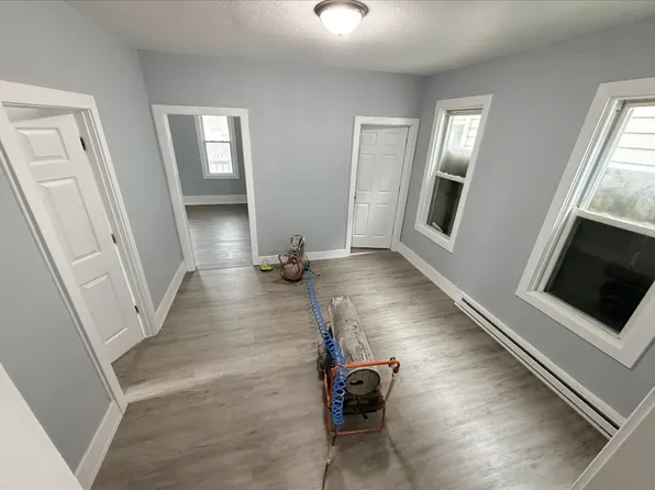 2661 N 35th St #1, Milwaukee, WI 53210