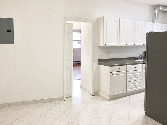 3rd image of 4147 Bedford Ave #1