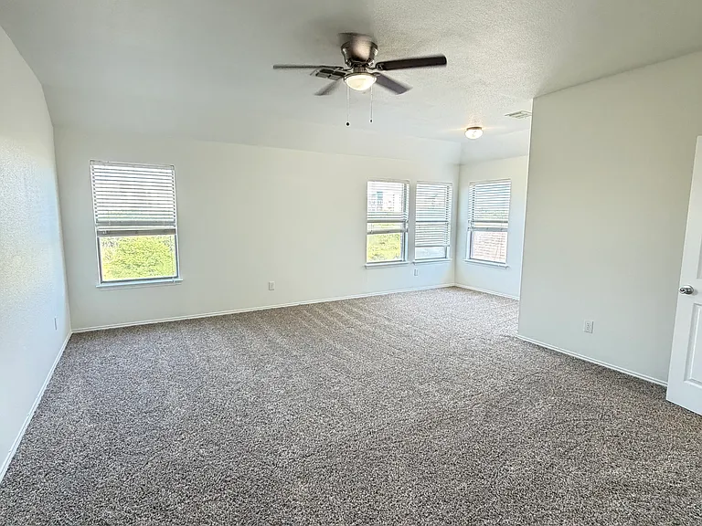 9004 Brook Hill Ln — Photo 5