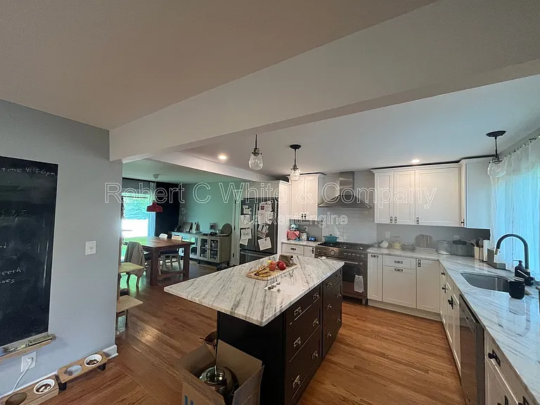 233 S Rolling Acres Rd — Photo 4