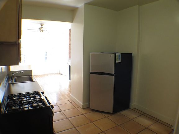 4th image of 305 E 81st St APT 2FW