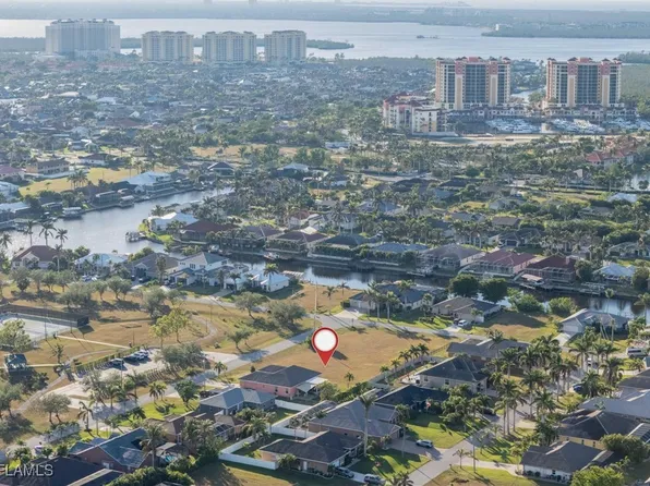 5304 SW 17th Place Cpe, Coral, FL 33914