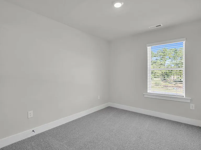 123 Grassland Rd S — Photo 23